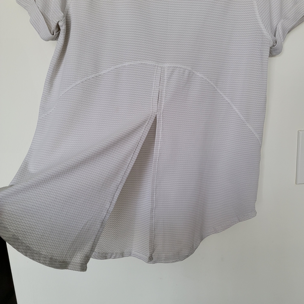 lululemon athletica Light Gray Short Sleeve Tee - Picture 6 of 7